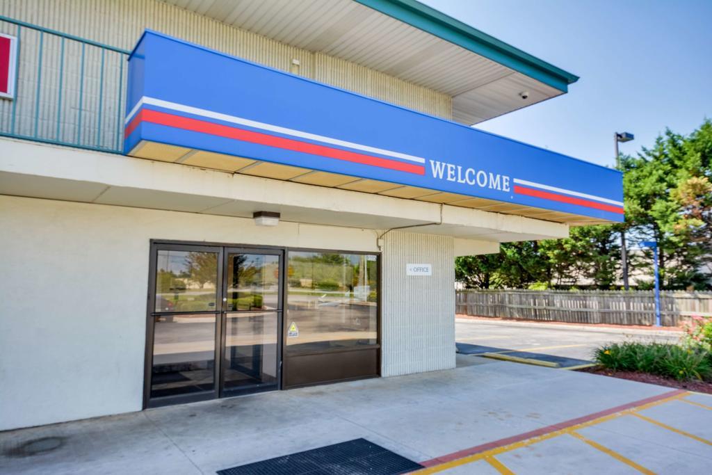 Motel 6 Huntsville - Мадисън Екстериор снимка